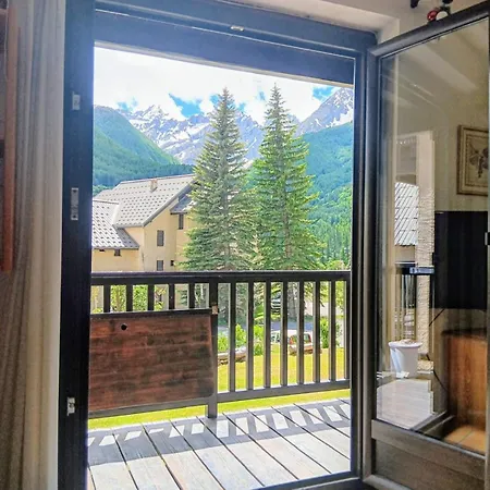 Cosy With Balcony